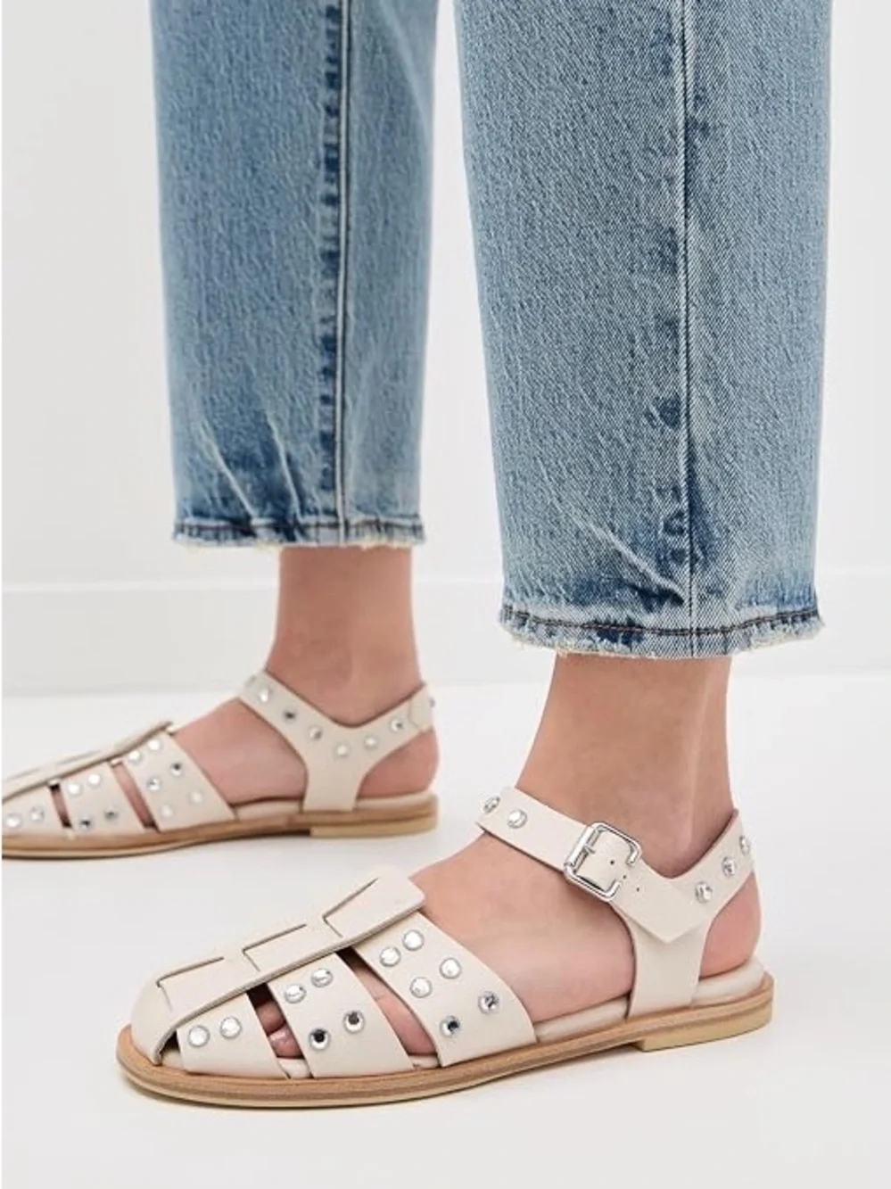 Freda Salvador 10 Sera Fisherman Sandals White Gem Embellishments - Picture 2 of 13